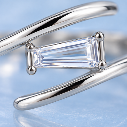 OFICIAA® Caelia Twinlight Ring — detail view